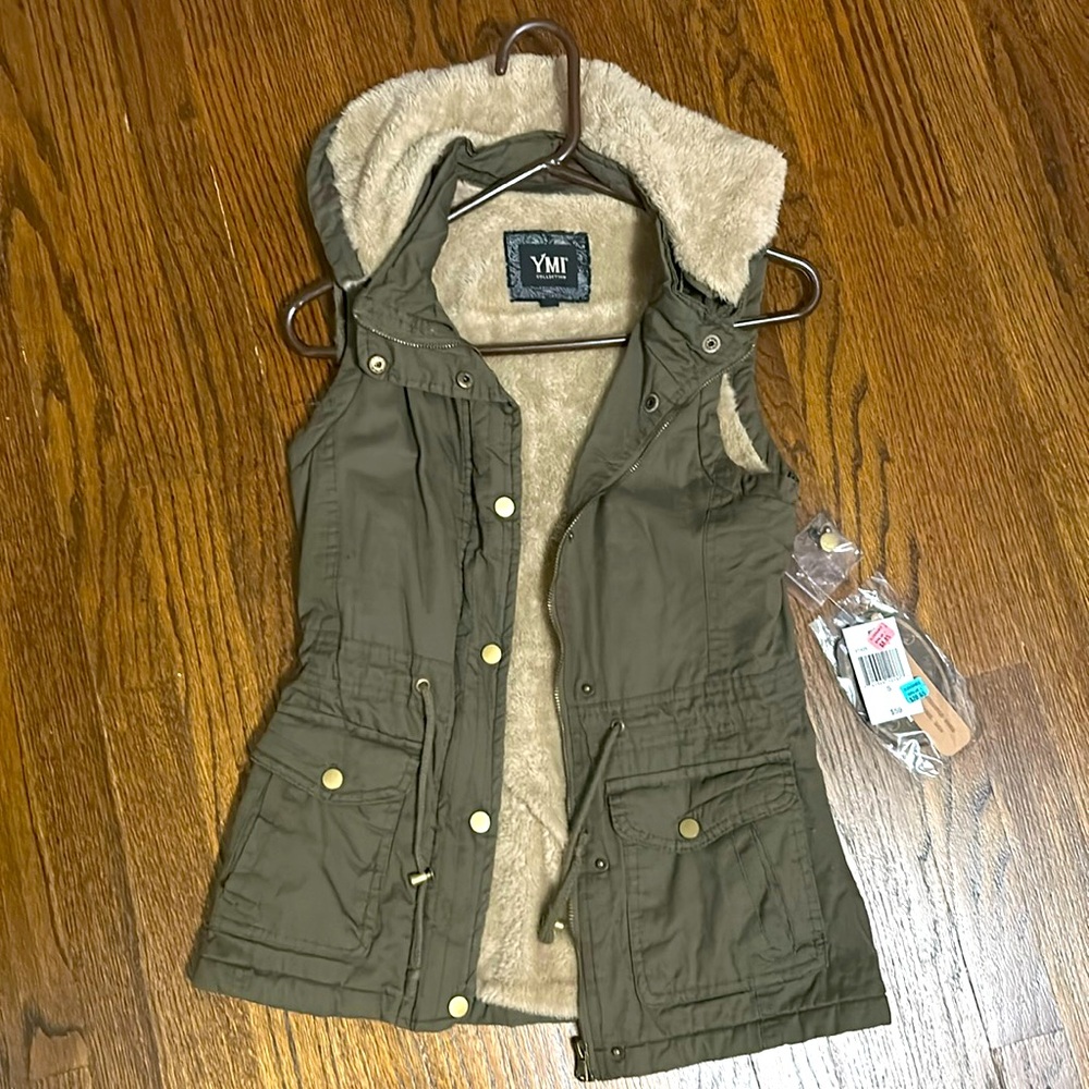 NWT YMI Collection Full Zip Vest Sleeveless Olive Green Detachable Hood Sz Small